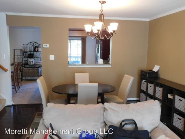 Foto del edificio - 8018 Crabtree Pl