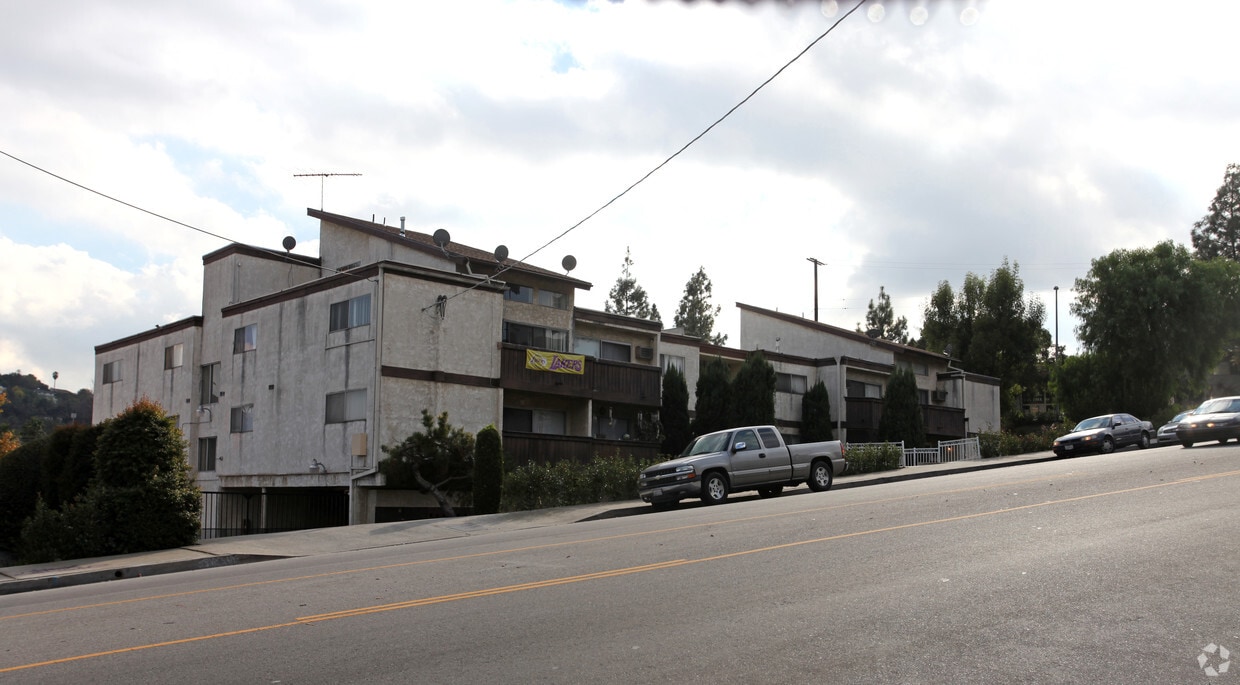 Foto del edificio - 118 San Pascual Ave