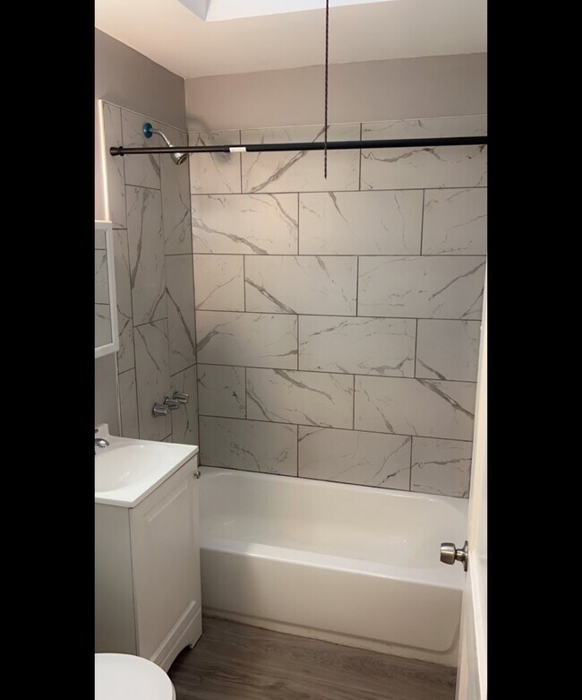 Foto del edificio - 5931 N Warnock St