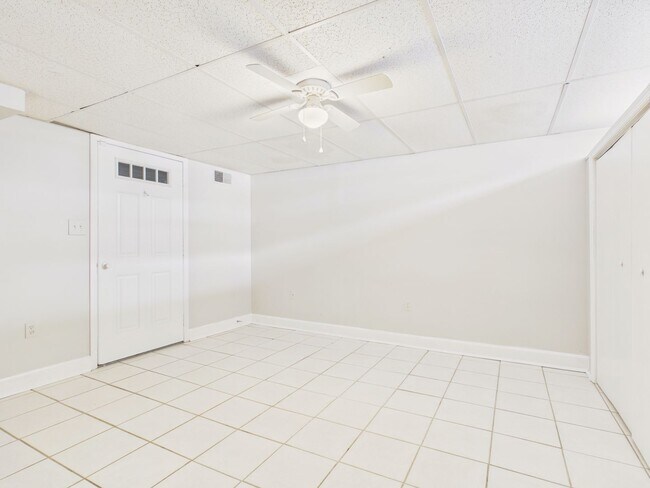 Foto del edificio - 2 Bedroom Single Family with Bonus Room