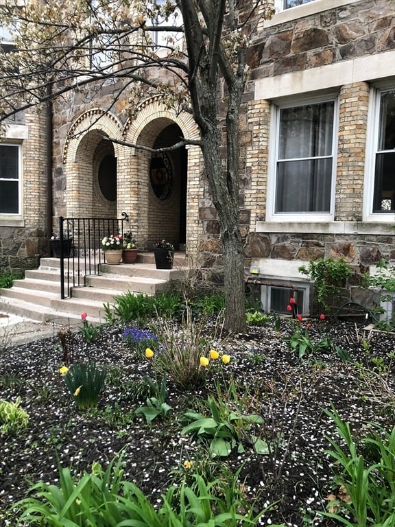 Foto principal - 318 Tappan St