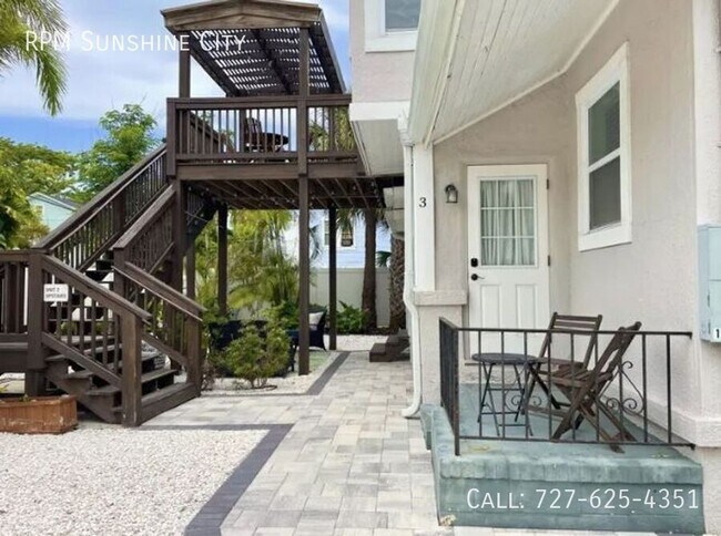 Building Photo - 7700 Boca Ciega Dr