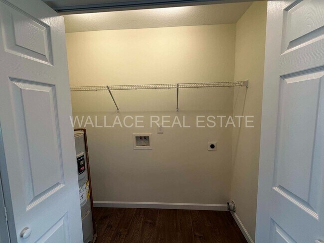 Foto del edificio - WEST KNOX CEDAR BLUFF AREA 2 BEDROOM 2.5 BATH TOWNHOUSE