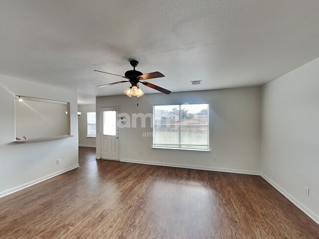 Foto del edificio - 4345 Medina River Loop