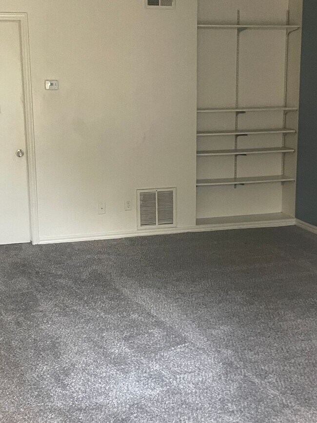 Foto del edificio - 5112 S Delaware Pl