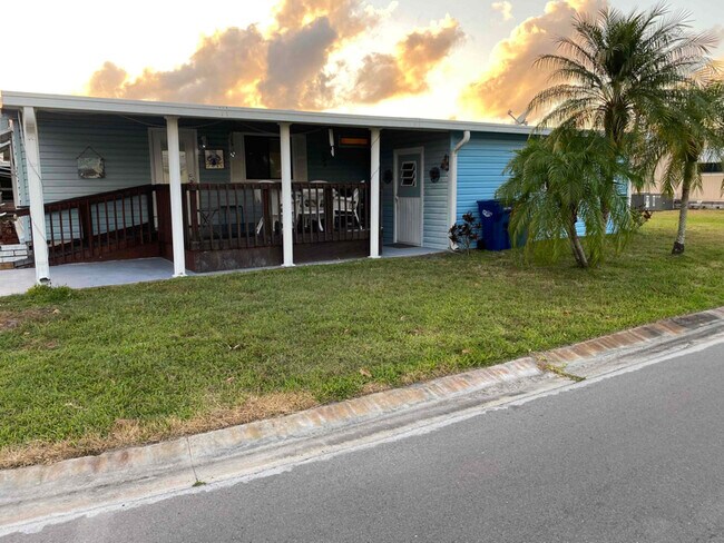 Foto del edificio - 7432 Sandcastle Dr