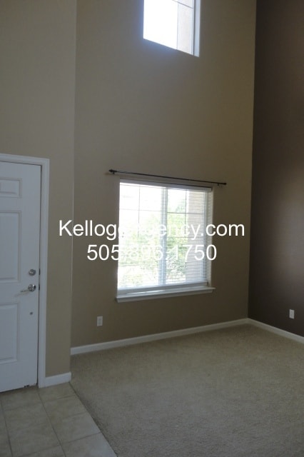 Building Photo - 3600 Plano Vista Rd NE