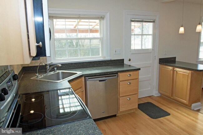 Foto del edificio - 5303 Glen Falls Rd