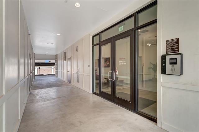 Foto del edificio - 3517 Windhaven Pkwy