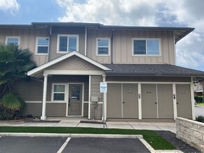 Building Photo - 458 Manawai St