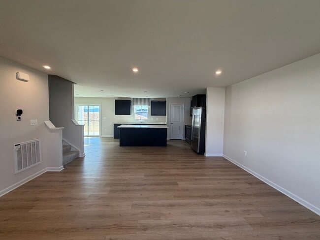 Building Photo - 59 Glacier Ave