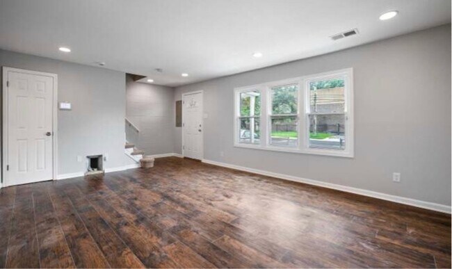 Building Photo - 5534 Walker Mill Rd