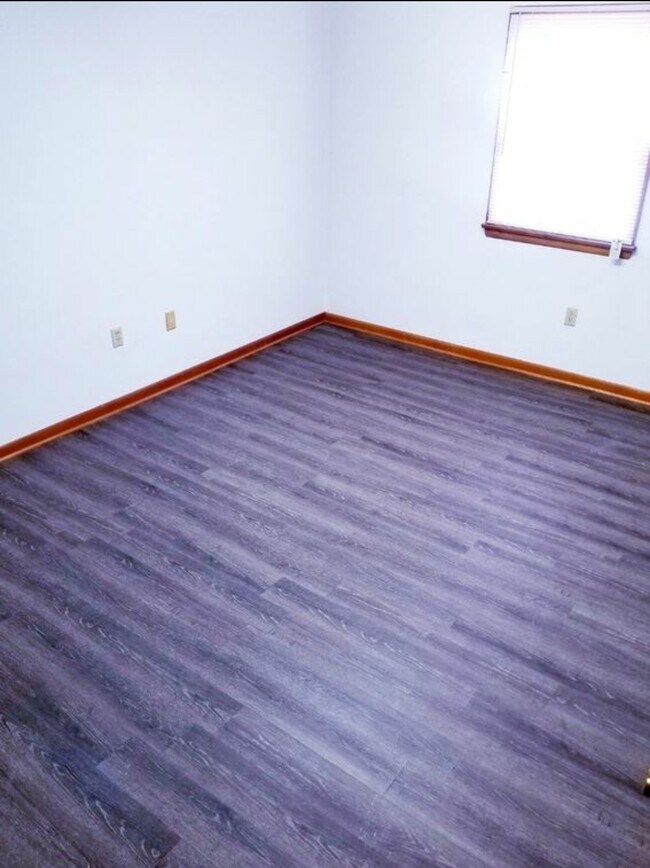 Foto del edificio - 123 E 8th St