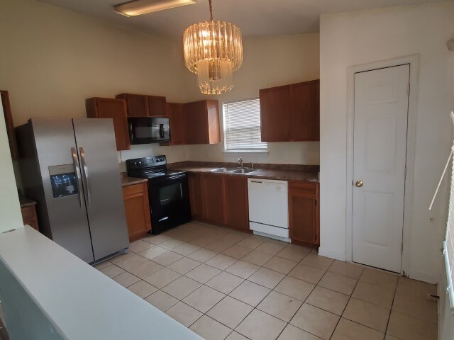 Foto del edificio - 339 Graham Meadow Dr