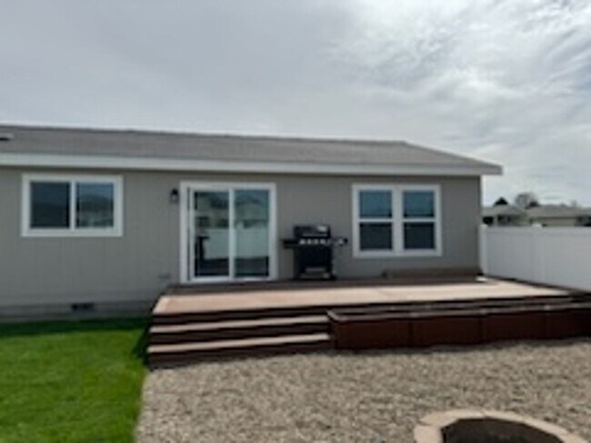 Building Photo - A gem of a home in Boardman
