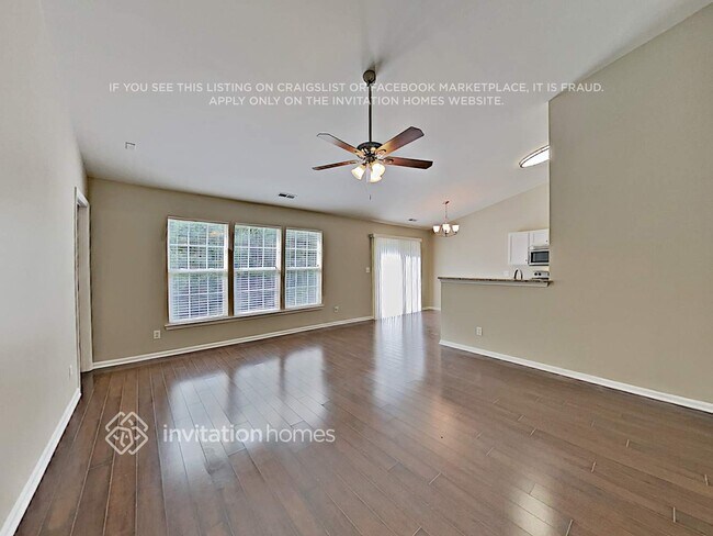 Building Photo - 3017 Secret Garden Ct