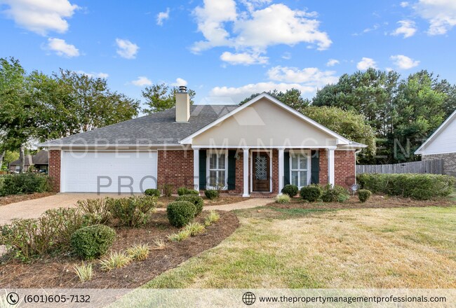 Building Photo - Tucked Away Charmer Ready To Lease!