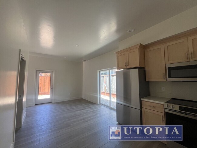 Foto del edificio - Brand New Beautifully Designed 2 Bedroom, 1.5 Bathroom Home in Westside Santa Cruz