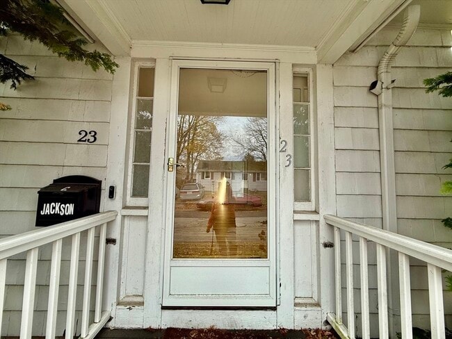 Building Photo - 23 Gardner Ave