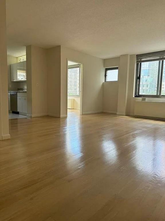 Foto principal - 2 bedroom in NEW YORK NY 10280