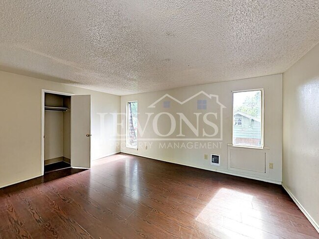 Building Photo - 1416 Garfield Ave