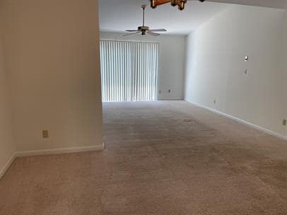 Building Photo - 123 Harvest Dr