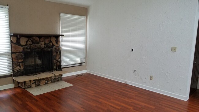 Living Room - 102 Turnbridge Dr
