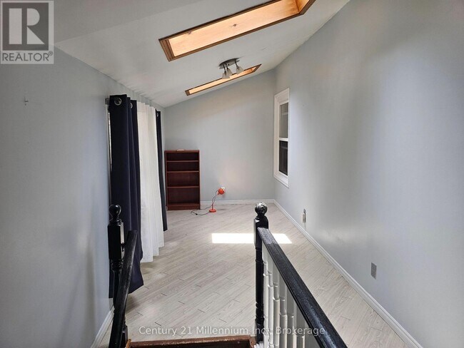 Photo du bâtiment - 475 Hurontario St