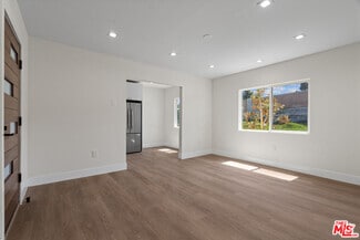 Building Photo - 420 S Sepulveda Blvd