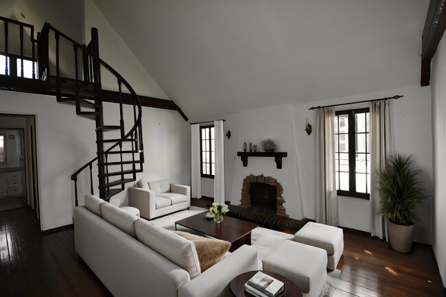 Foto del edificio - 2906 Griffith Park Blvd