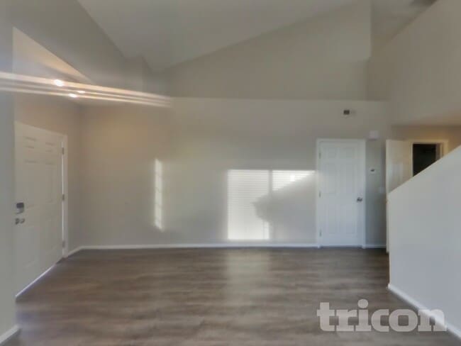 Building Photo - 7727 Barn Owl Dr