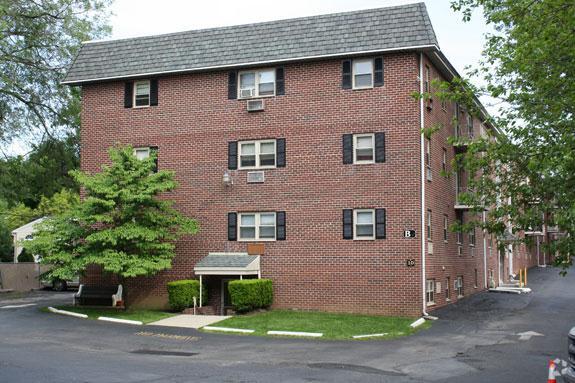 Building - Providence Manor Apartments