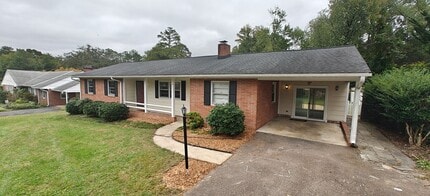 Building Photo - 3117 Windsorview Dr