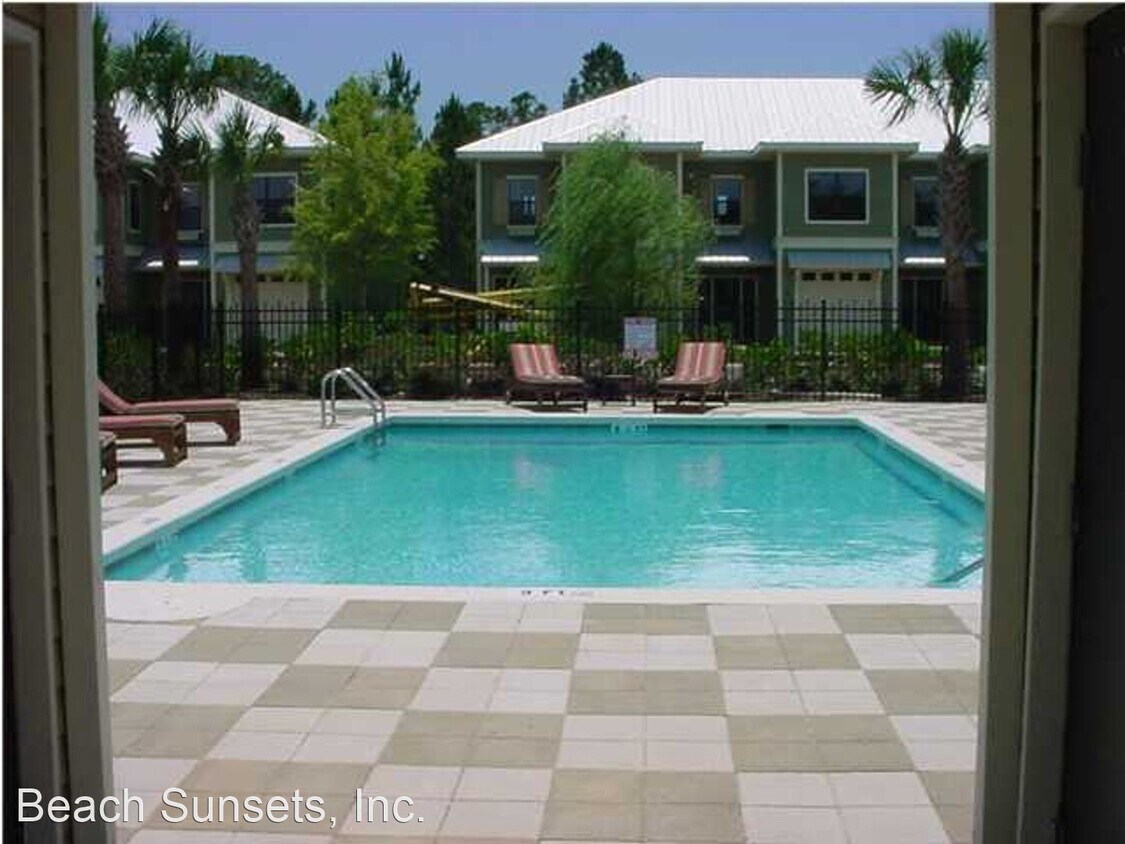 114 Haven Cir, South Haven, MI 49090 Apartment for Rent in South