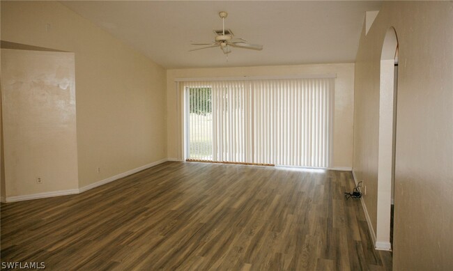 Building Photo - 203 Jack Ave N