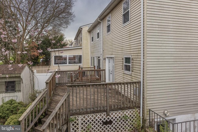 Building Photo - 31 Stone Falls Ct