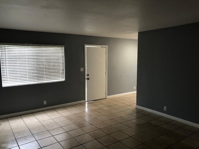 Building Photo - 5216 Pebble Beach Blvd