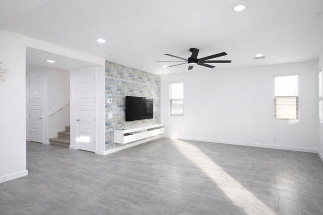 Foto del edificio - 2353 E Castanets Dr