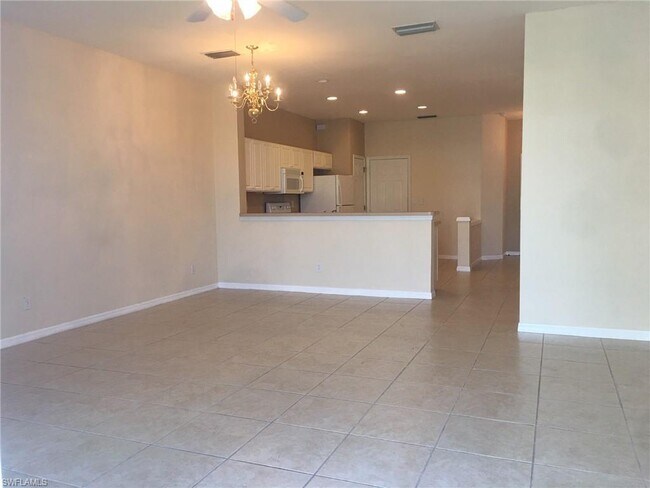 Building Photo - 8451 Village Edge Cir