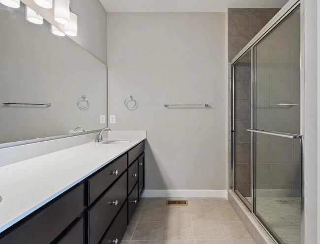 Foto del edificio - 7233 Otley Dr