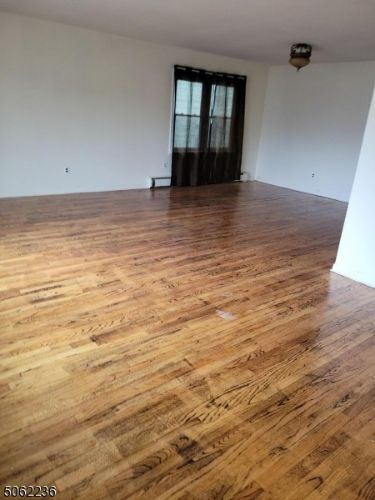 Building Photo - 468 Summer Ave