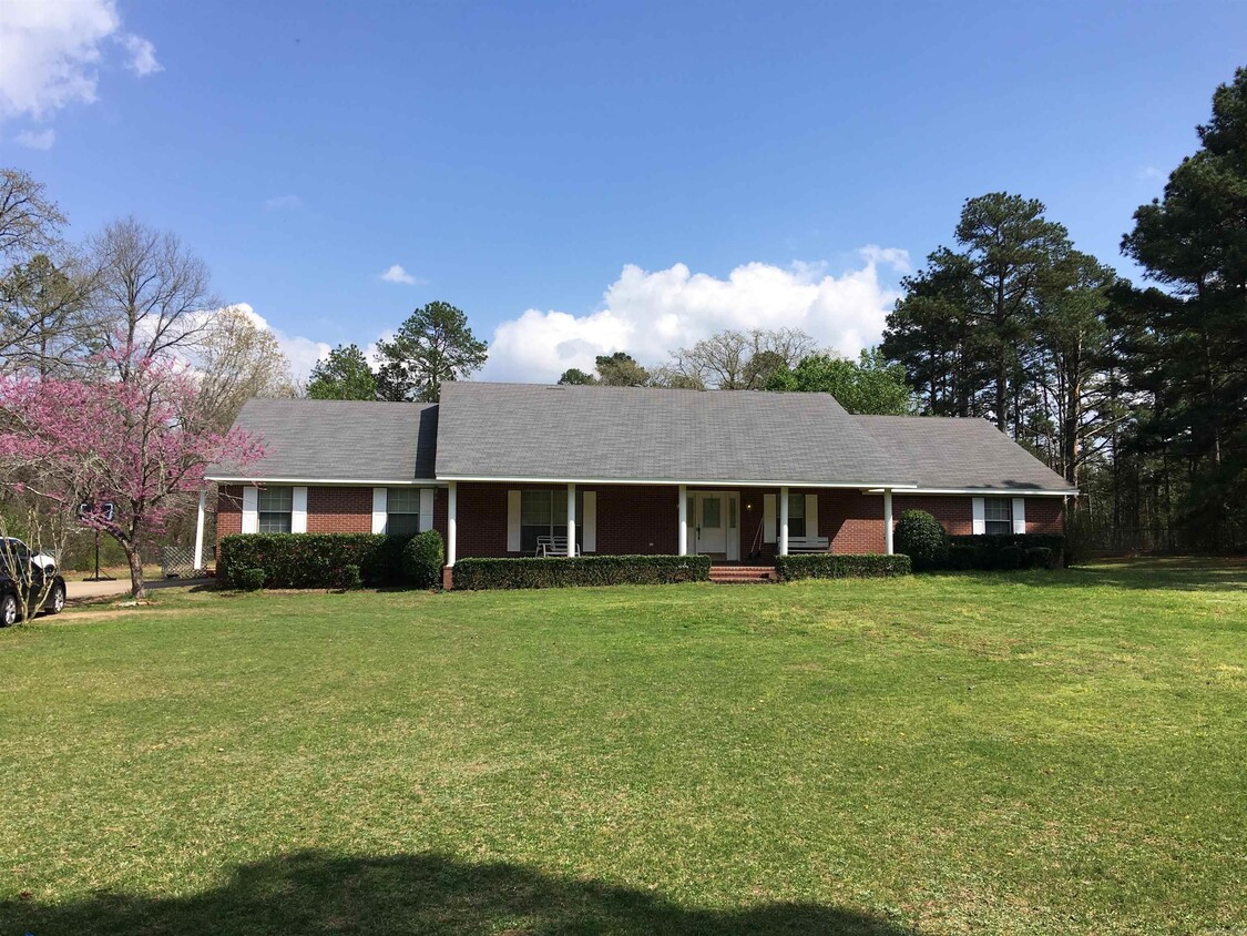 Primary Photo - 19708 McPherson Rd