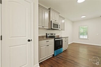 Building Photo - 168 Green Paddock Cir