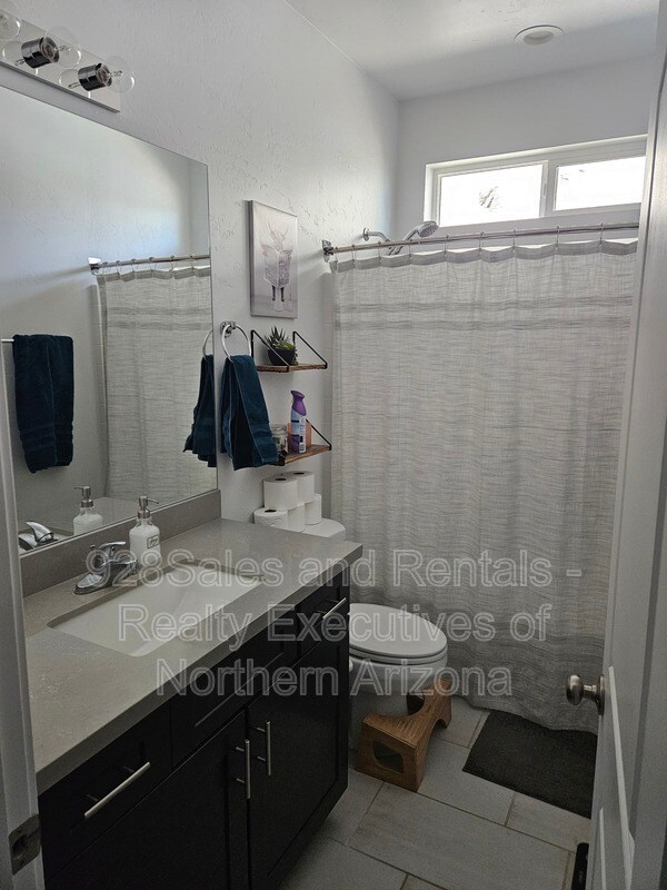 Foto del edificio - 11569 Cepheus Rd