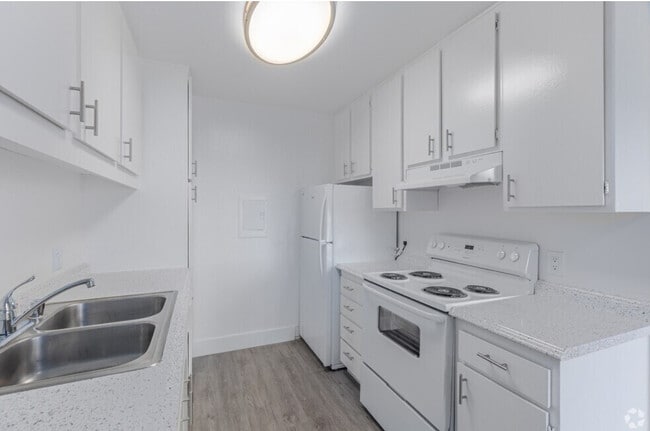 Building Photo - Canyon Park