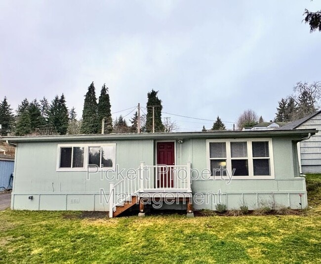 Building Photo - 2018 NE Jensen Ave