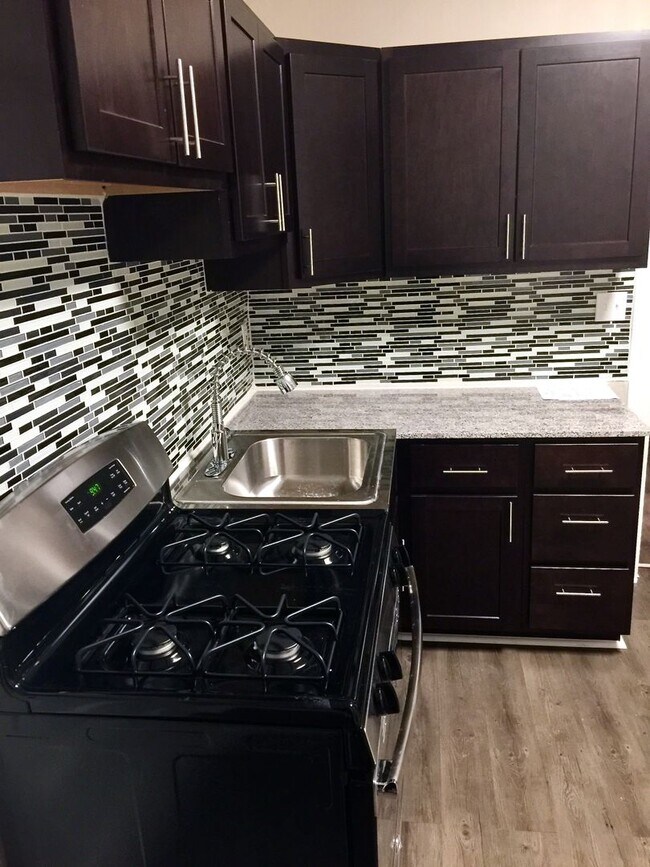 Foto del edificio - *** Amazing Apartment in Mt. Washington * Pet Friendly * Duplex style * Available Now * Spacious ...