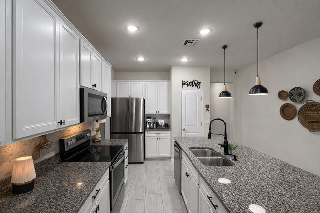 Foto del edificio - 2394 Post St