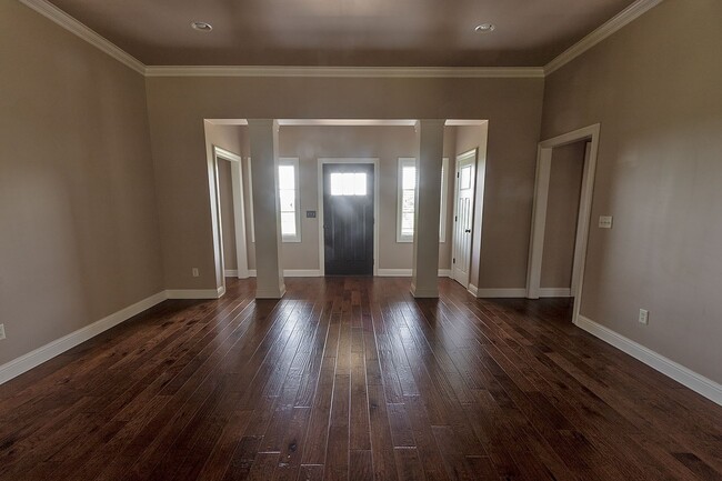 Building Photo - Home for Rent