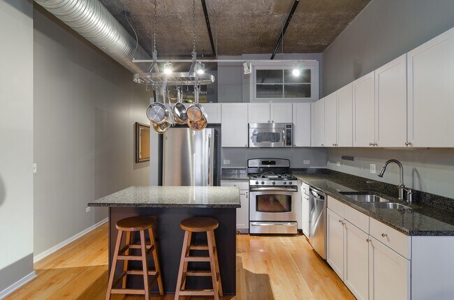 Foto del edificio - 849 N Franklin St